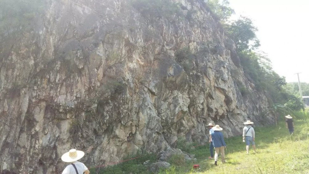 地質實習測剖面