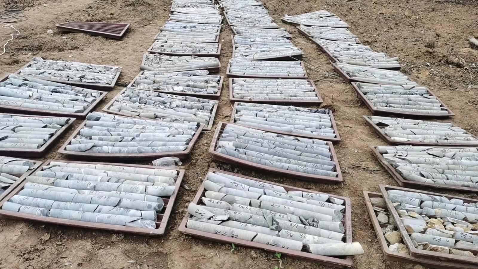 廣西澤盛興工程技術服務有限公司駐柬埔寨桔井省金礦勘探開(kāi)采工(gōng)程